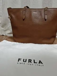 y*i様 FURLA キャメル バッグ - メルカリ
