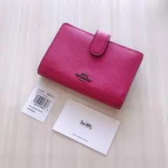 新品！COACH　レザー　折り財布 /Metallic Magnta