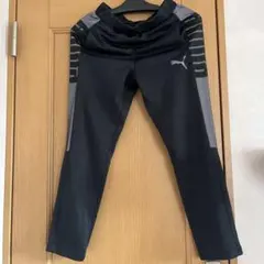 Puma ブラックジャージパンツ