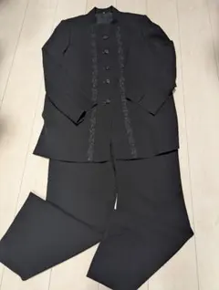 ブラック パンツスーツ レディース ノーカラージャケット ロング丈 黒レース
