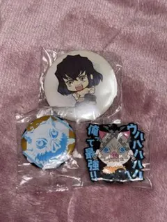 鬼滅の刃　嘴平伊之助　缶バッジ　ラバーストラップ