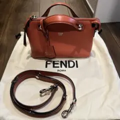 Fendi オレンジ ショルダーバッグ