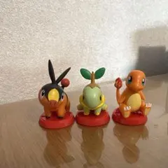 チョコエッグ　ポケットモンスター　旅立ちの3匹　ヒトカゲ　ナエトル　ポカブ