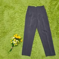 【ザラ】スラックスパンツ　XS　グレー　センタープレス　オフィス