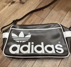 日本製80s adidasアディダスショルダーバッグ　オールドヴィンテージ