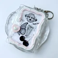 〈104〉トレカキーホルダー　硬質カードケース　トレカホルダー