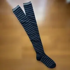 黒とグレーのストライプ　ロングソックス
