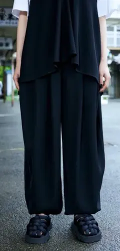 エンフォルド 透け感のあるブラックパンツ サイズ38 エンフォルド 透け感のあるブラックパンツ サイズ38