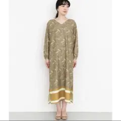 KBF 新品サテンワンピース