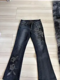 2026年最新】フラワー 刺繍 デニムの人気アイテム - メルカリ