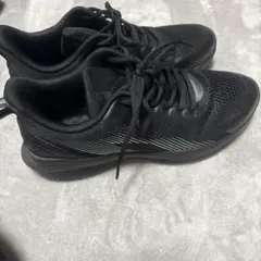 ブラック スポーツシューズ メッシュデザイン