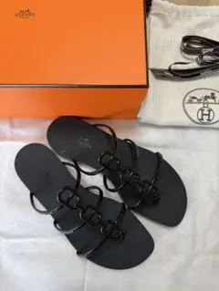 18日22時までお値下げ中です。HERMES エルメス サンダル ブラック 37のサムネイル
