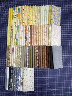 黄、オレンジ、茶系のカットクロス　10×10センチ 85枚