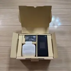 新品未使用 富士通 らくらくホン F-41F ホワイト 箱・スタンド付属