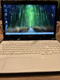 【Win11】NEC LAVIE ホワイト 高速SSD256GB Core i3