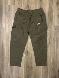Nike カーキ色　カーゴパンツ　サイズL