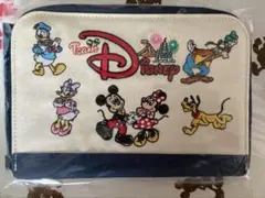 新品未使用　Disney 母子手帳ケース ディズニーフレンズ柄 公式のサムネイル