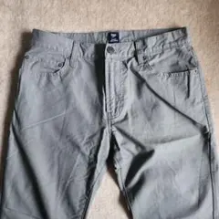 Gap メンズパンツ　スリムフィット