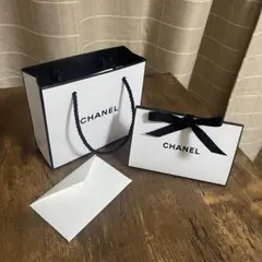 シャネル　空箱　ギフトボックス（小）