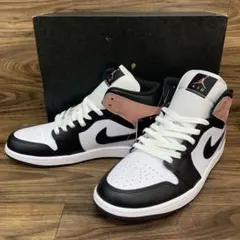 未使用 Nike Air Jordan 1 Mid