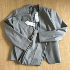 GU グレー ノーカラースーツ Lサイズ