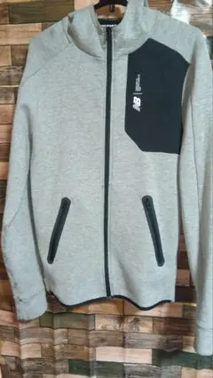 New Balance グレー フルジップジャケット