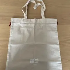 ユニクロ　ノベルティトートバッグのサムネイル
