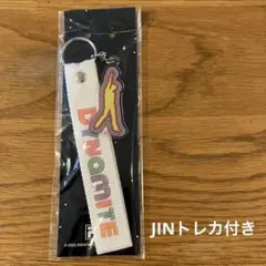 BTS JINトレカ付きキーホルダー