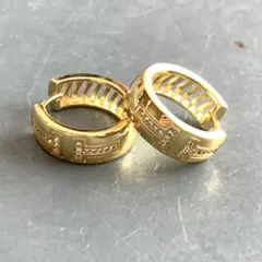 czダイヤ スマイル　フープピアス　ゴールド