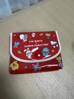 スイマー　サンリオ　ポーチ