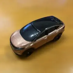 トミカ　日産　アリア　ARIYAのサムネイル