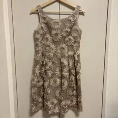 グレースコンチネンタル　花柄刺繍