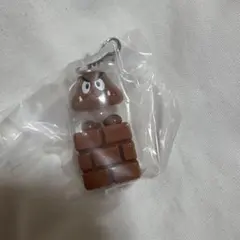 クリボー　めじるしアクセサリー　スーパーマリオ　めじるしチャーム　ガチャガチャ