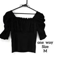 ももも様one way黒いオフショルダー パフスリーブ トップス
