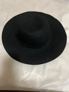 GU つば広ハット　ブラック