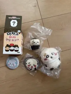 ちいかわ ラッコ 先生 ガチャガチャ ぬいぐるみ フィギュア 缶バッジ ラバマスのサムネイル