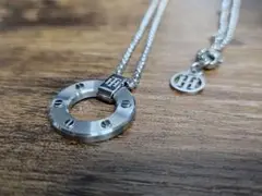 TOMMY HILFIGER リング型ネックレス