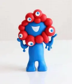 万博　ミャクミャク　フィギュア　シリコンポーチ