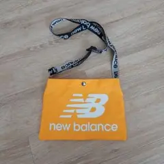 美品 New Balance サコッシュ イエロー ロゴプリント