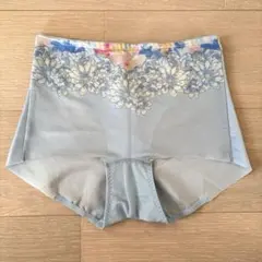 ワコール 64㎝　花柄ガードル