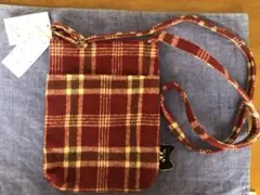猫の顔付き赤チェックショルダーバッグ