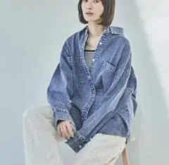 LAKOLE デニムシャツ　新品タグ付きのサムネイル