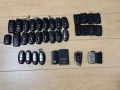 スマートキー 4ボタン スズキ ダイハツ 日産 トヨタ まとめて 大量 35個