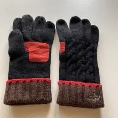 ラコステ 編み込みデザイン手袋