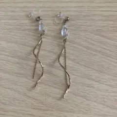 ❗️値下げ❗️ゴールドツイストデザインイヤリング