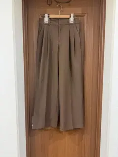 ★GU ジーユー　タックワイドパンツ　Lサイズ★