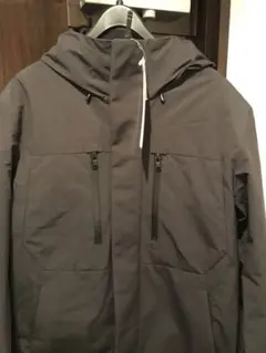 (期間限定)定価9%オフ黒ユニクロハイブリッドダウンパーカー