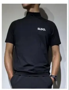SLDO. ブラック モックネック 半袖シャツ