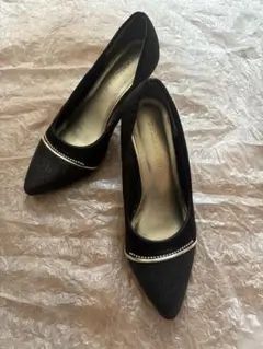【値下げ中】ビジュー付きポインテッドトゥパンプス