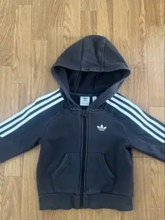 adidas パーカー 黒 100